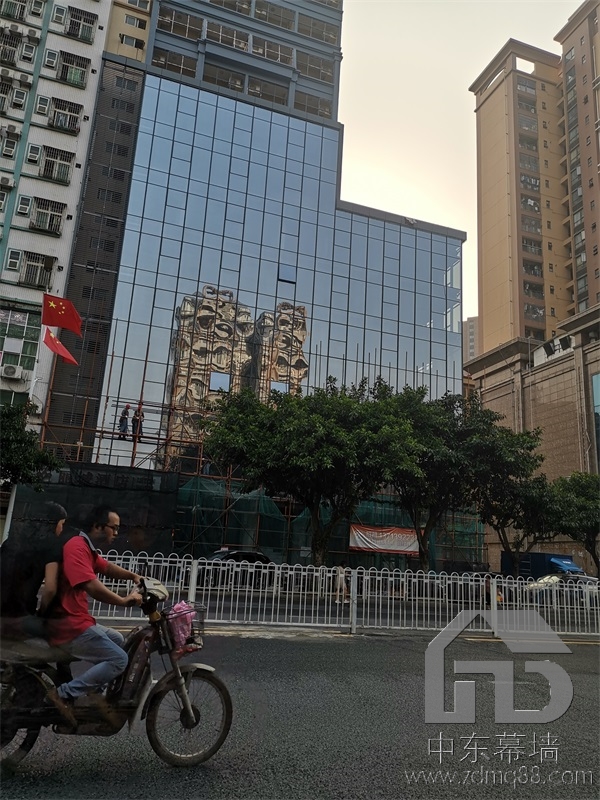 铝板幕墙建筑与传统建筑的区别？